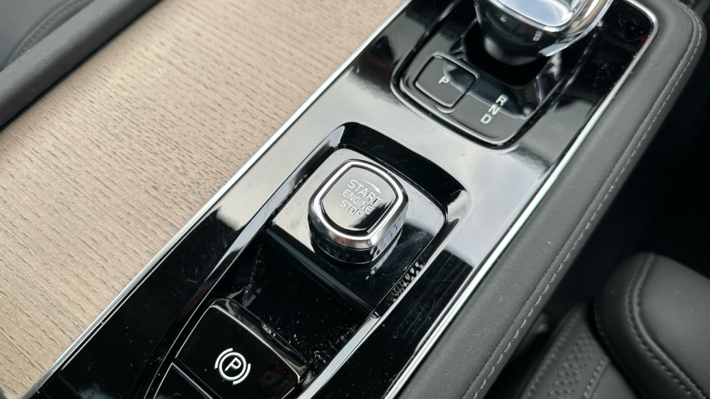 Volvo XC90 2.0 B5P Plus Dark 5dr AWD Geartronic Petrol Estate